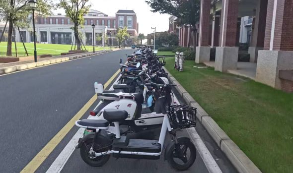 校园规范使用电动自行车倡议书