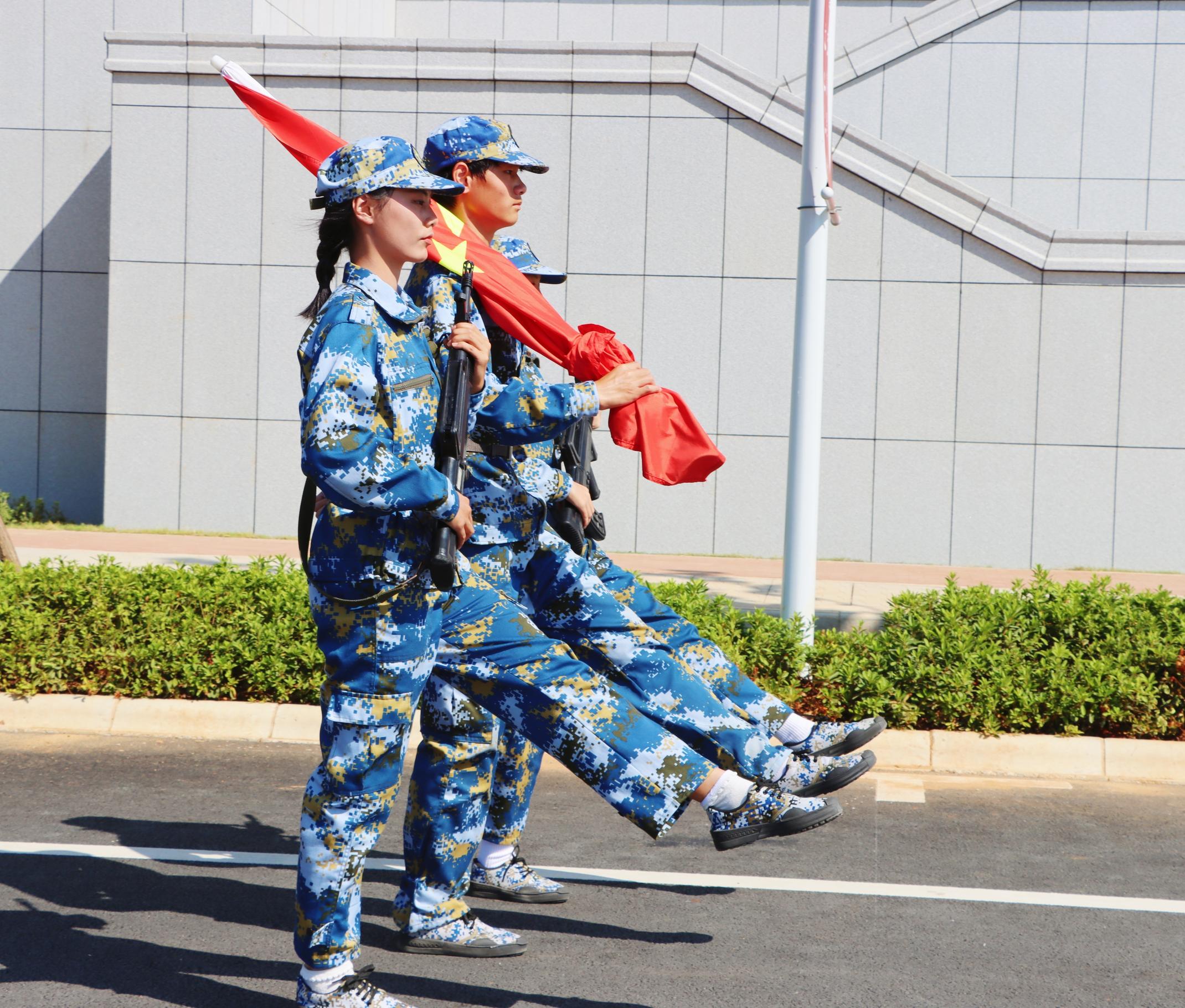 湖北孝感美珈职业学院隆重举行2021级学生军训结营仪式暨开学典礼